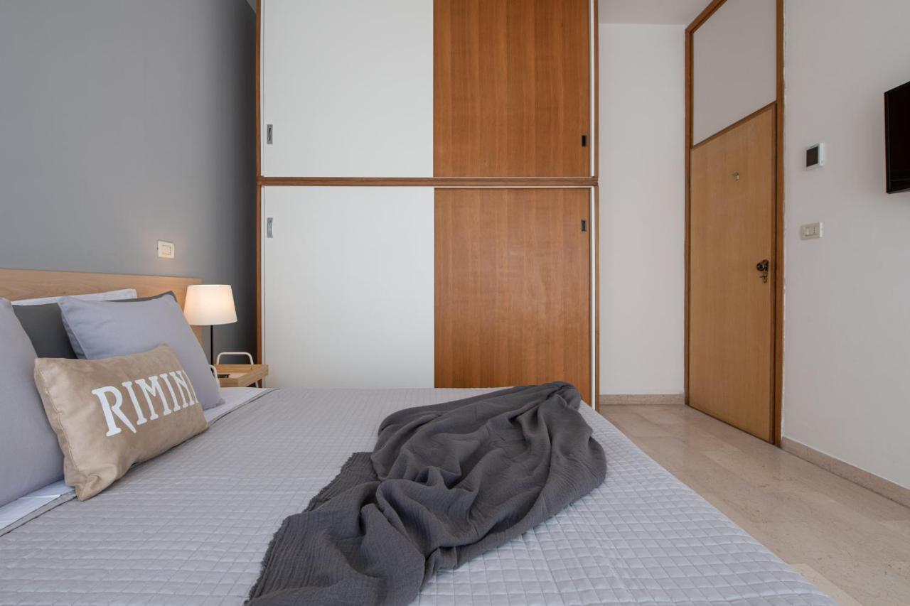 Ventodue Apartment Rimini Luaran gambar