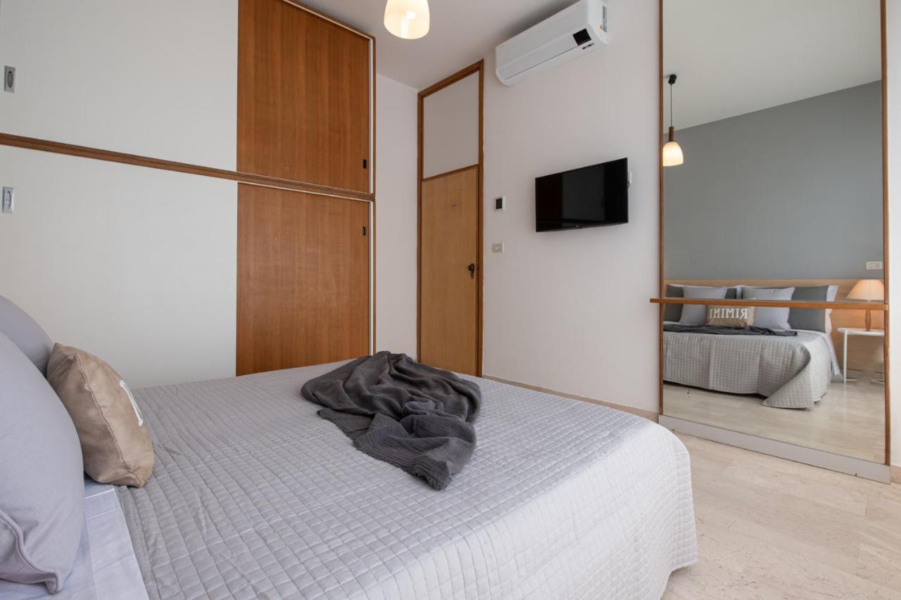 Ventodue Apartment Rimini Luaran gambar